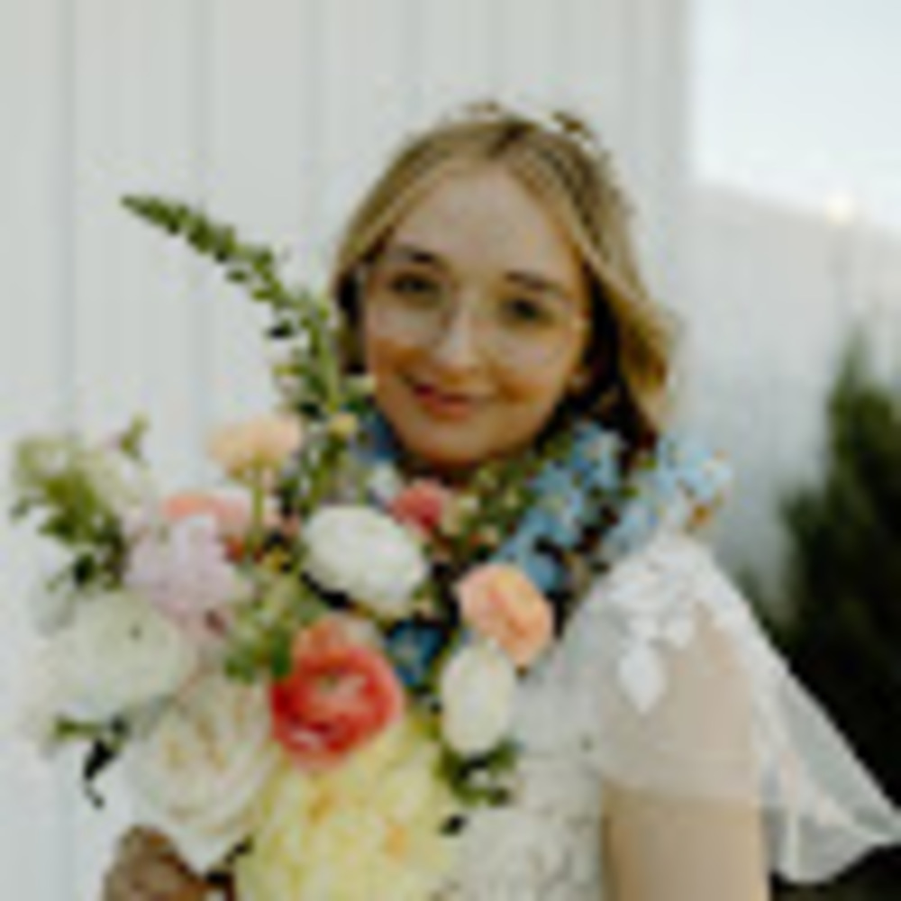 Meet your Posher, Madeline